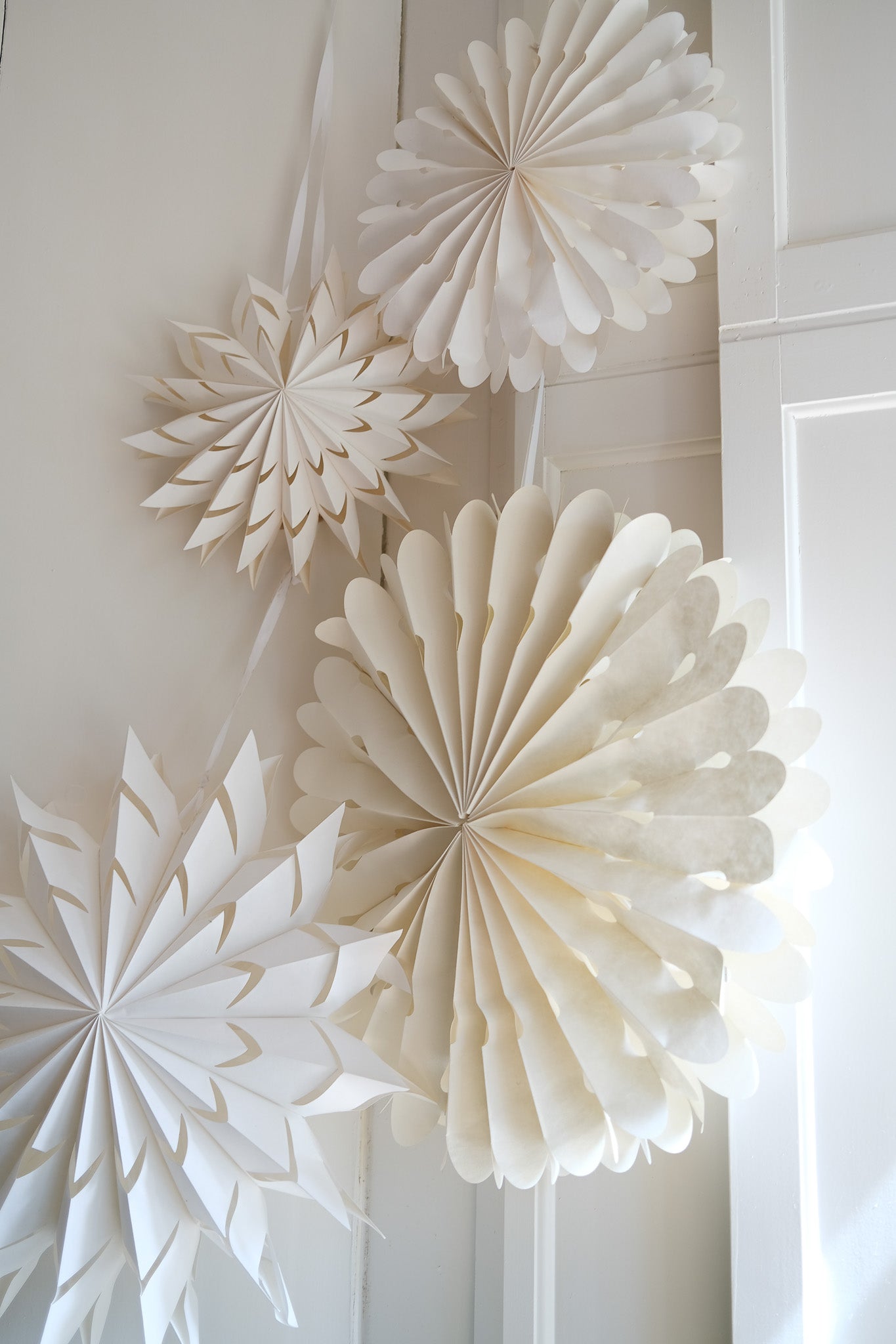 Large Curved White Star