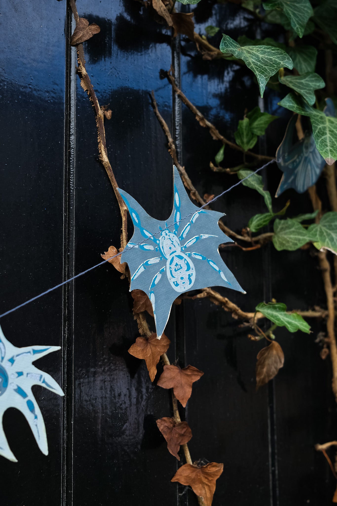 Creeping Spider Sewn Garland