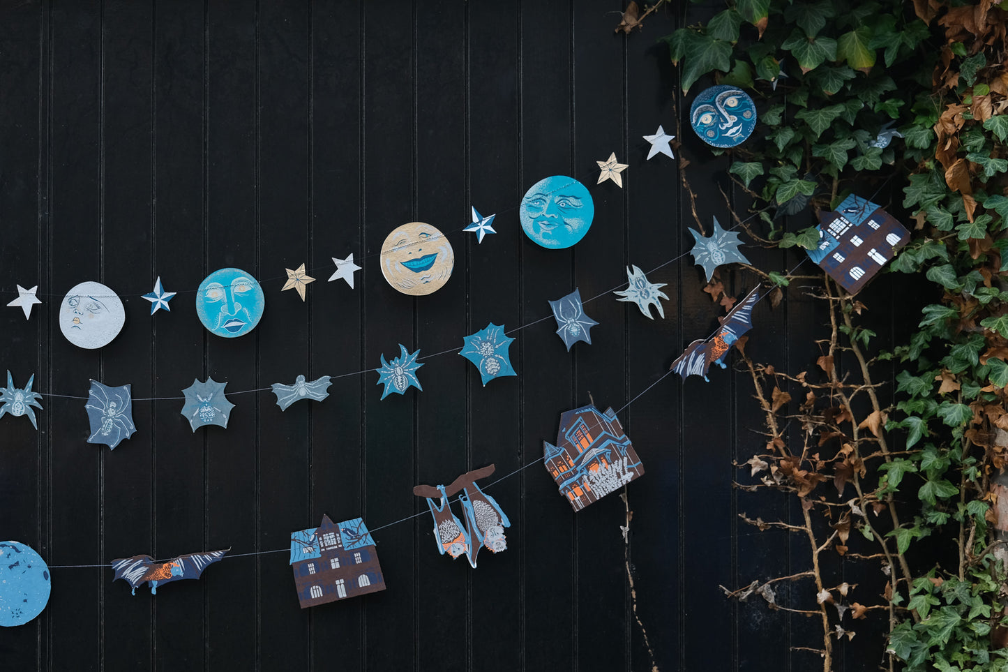 Creeping Spider Sewn Garland