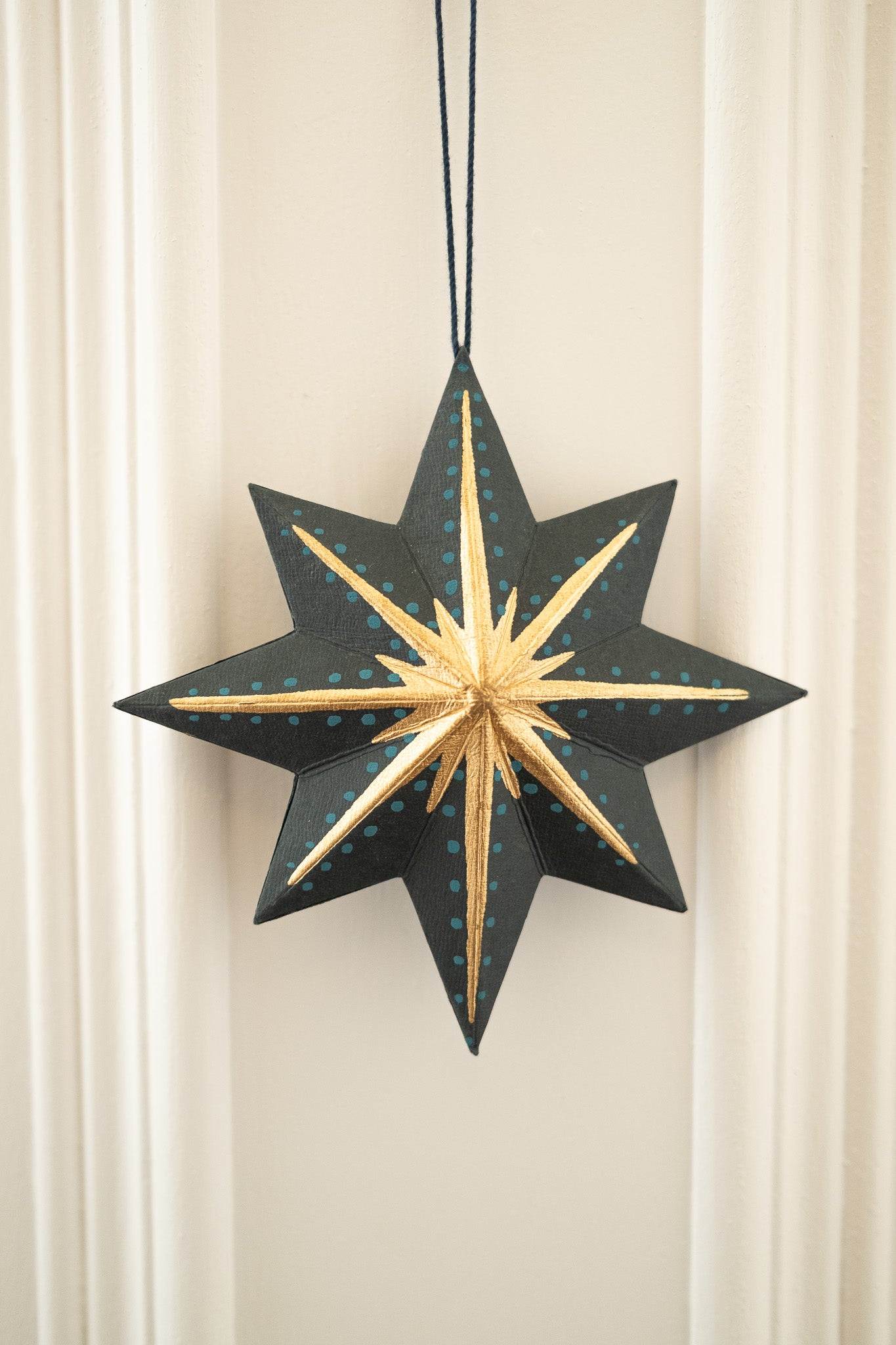 Twinkling Star Board Ornament