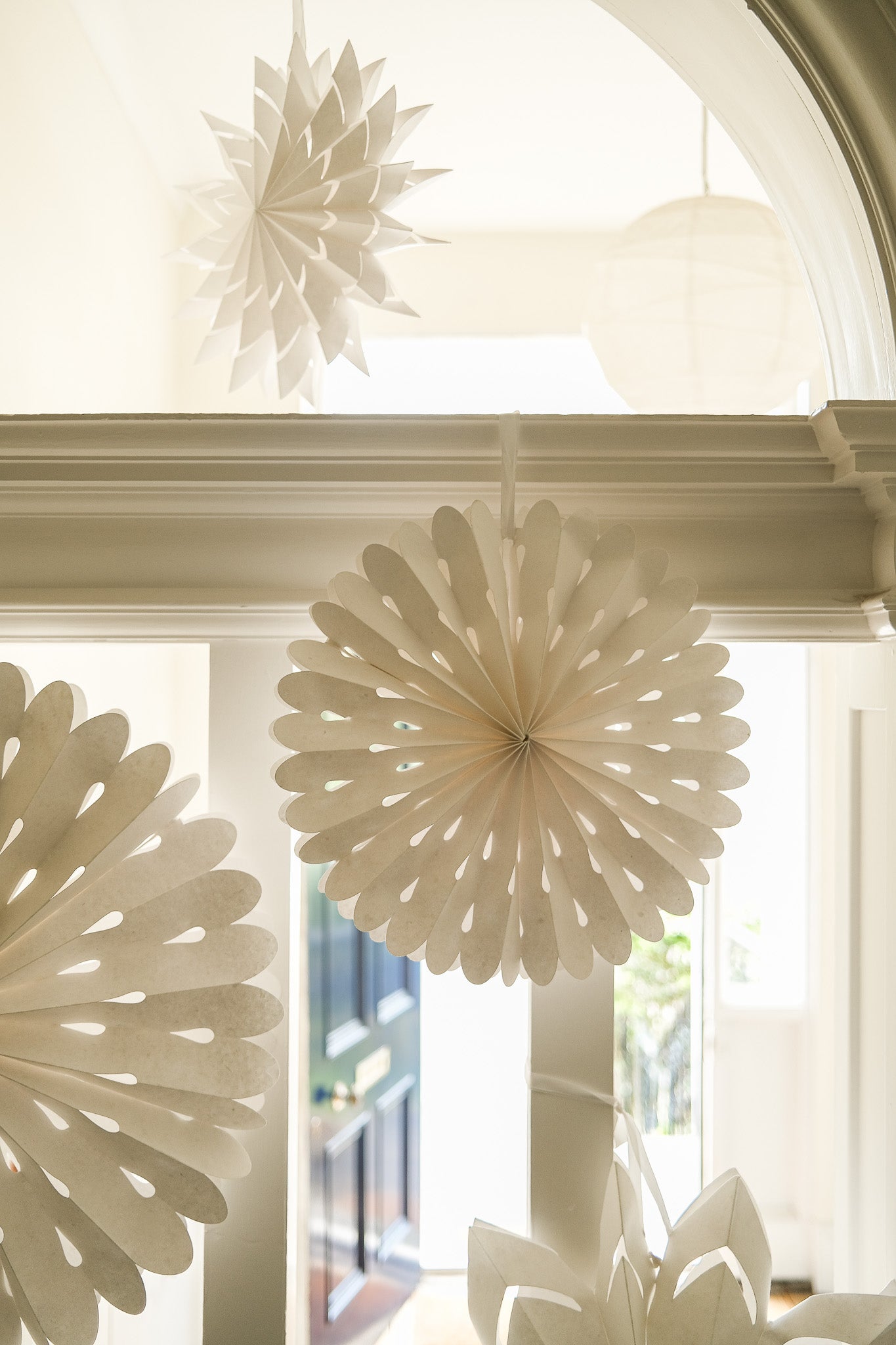 Small Curved White Star