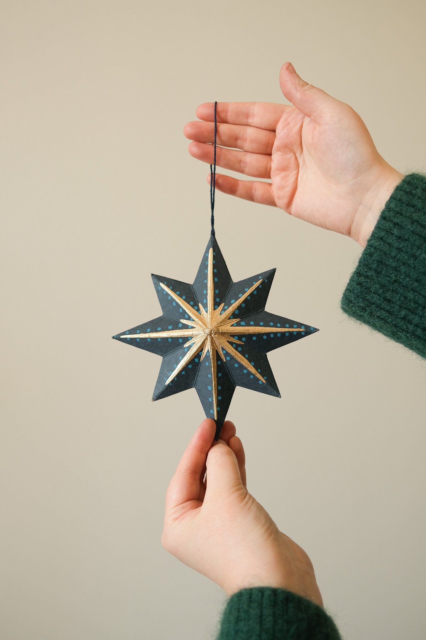 Twinkling Star Board Ornament