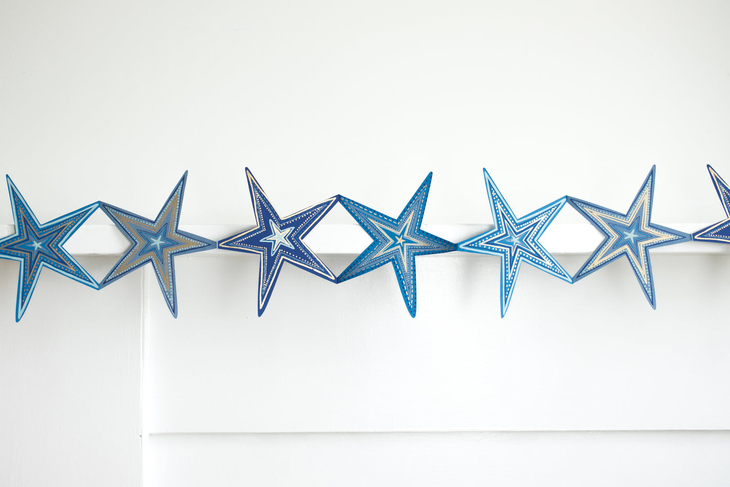 Stars Concertina Garland