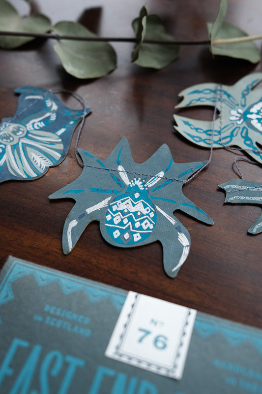 Creeping Spider Sewn Garland
