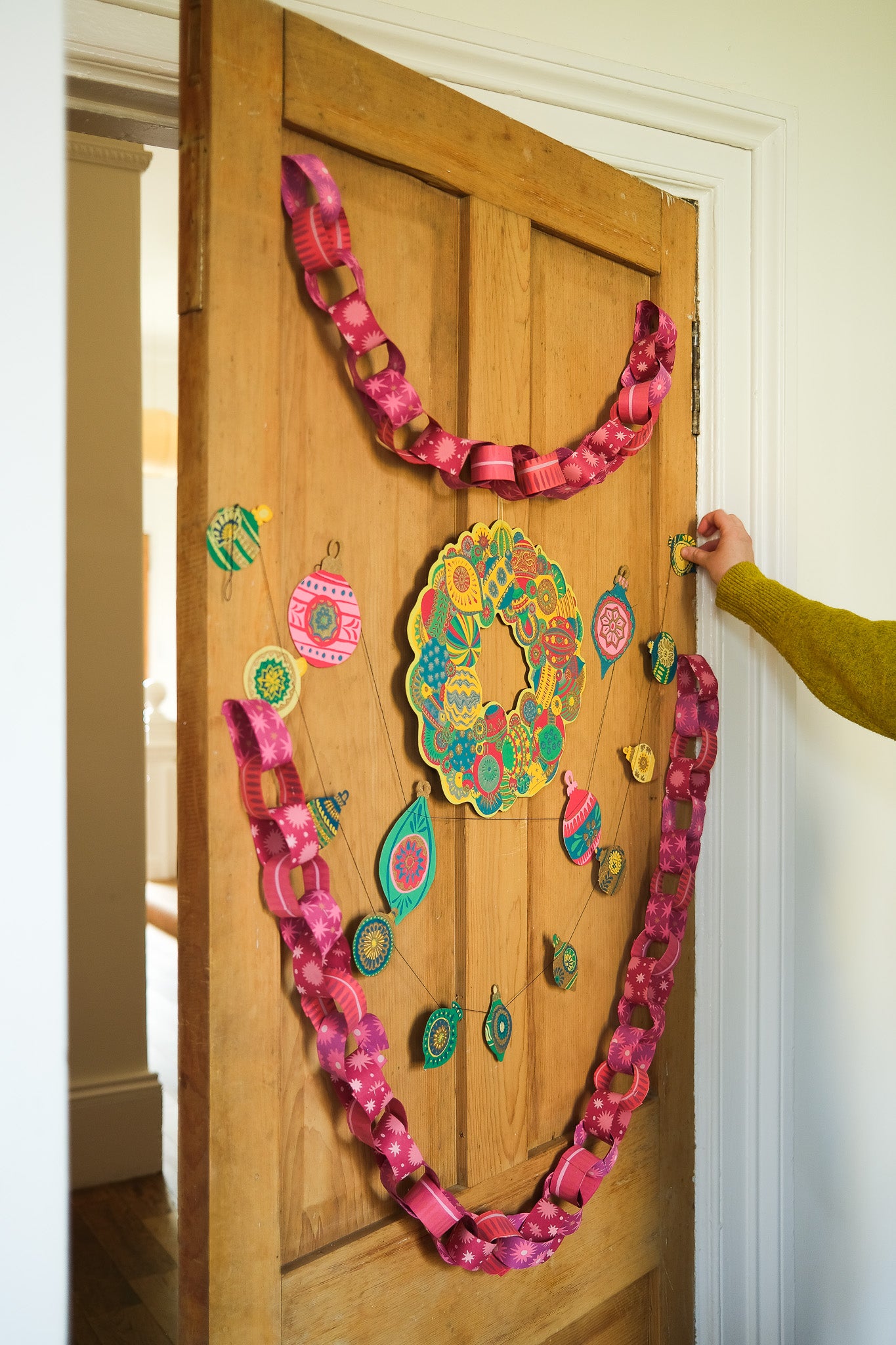 Bauble Cotton Board Wreath